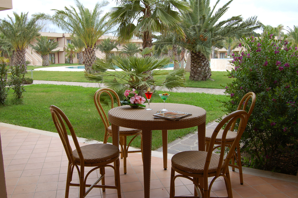 family_room_angolo_giardino